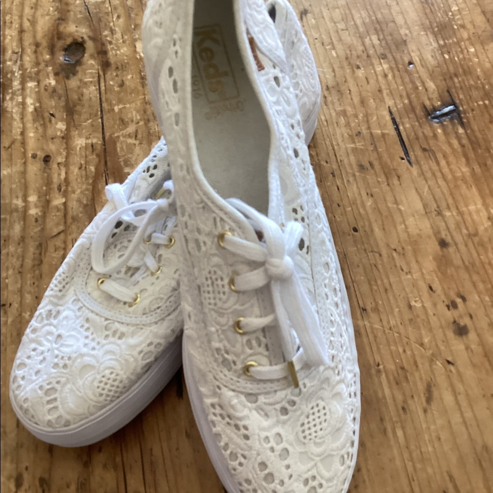 Keds white eyelet tennis shoes